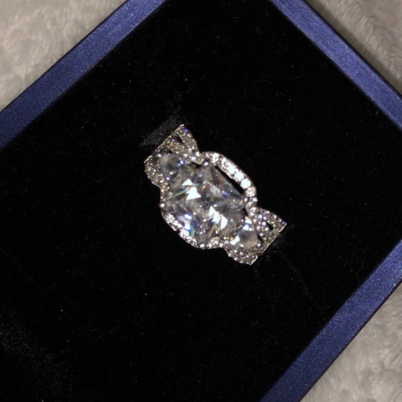 NWOT Swetelove Handmade Princess Cut Ring - Picture 3 of 7